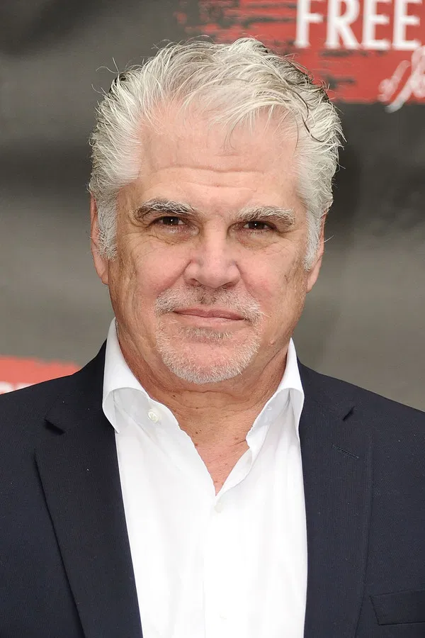 Gary  Ross