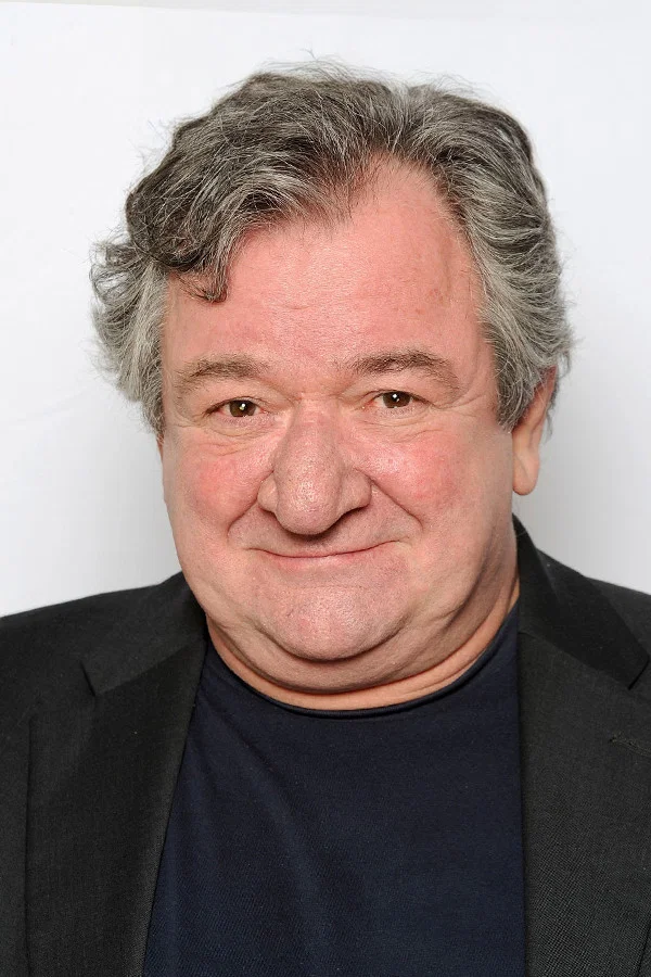 Ken  Stott
