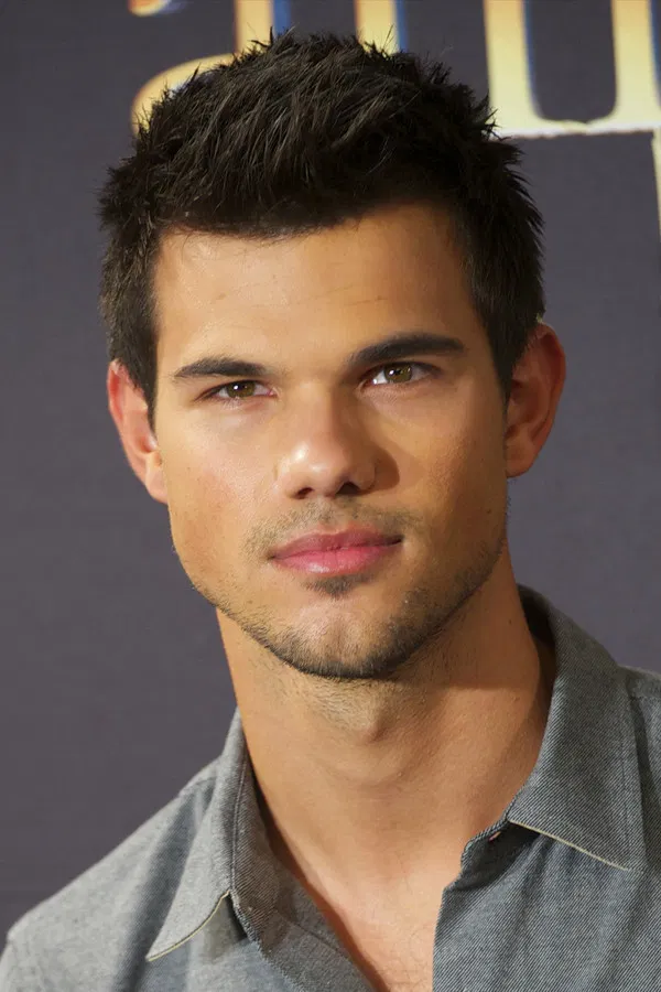 Taylor  Lautner