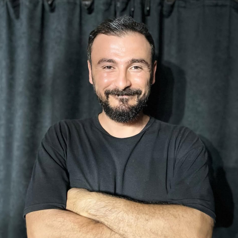 Rüştü  Saparca
