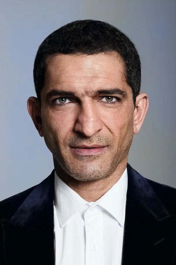 Amr  Waked