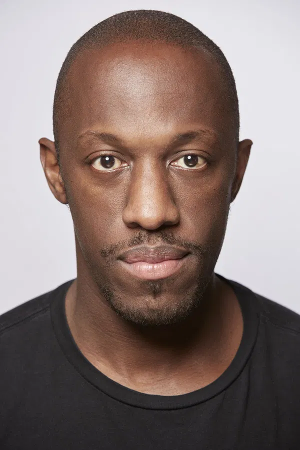 Giles  Terera