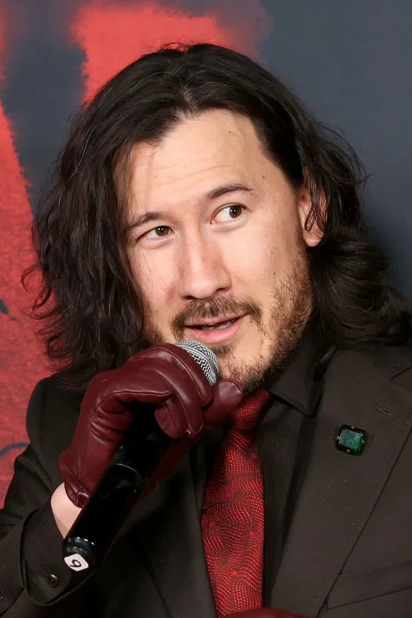 Mark  Fischbach
