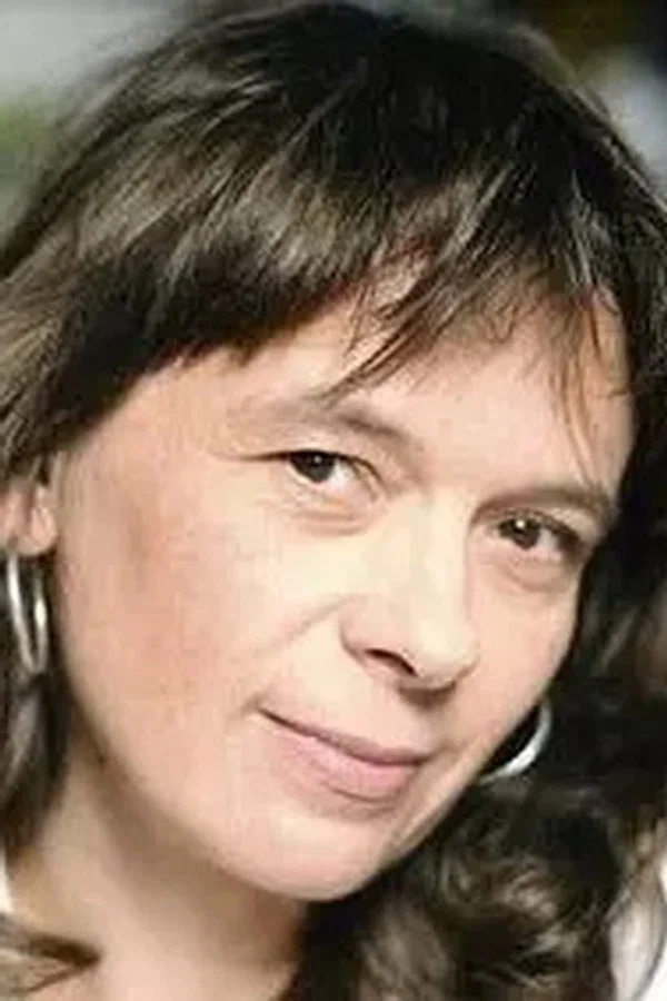 Marion  Stalens