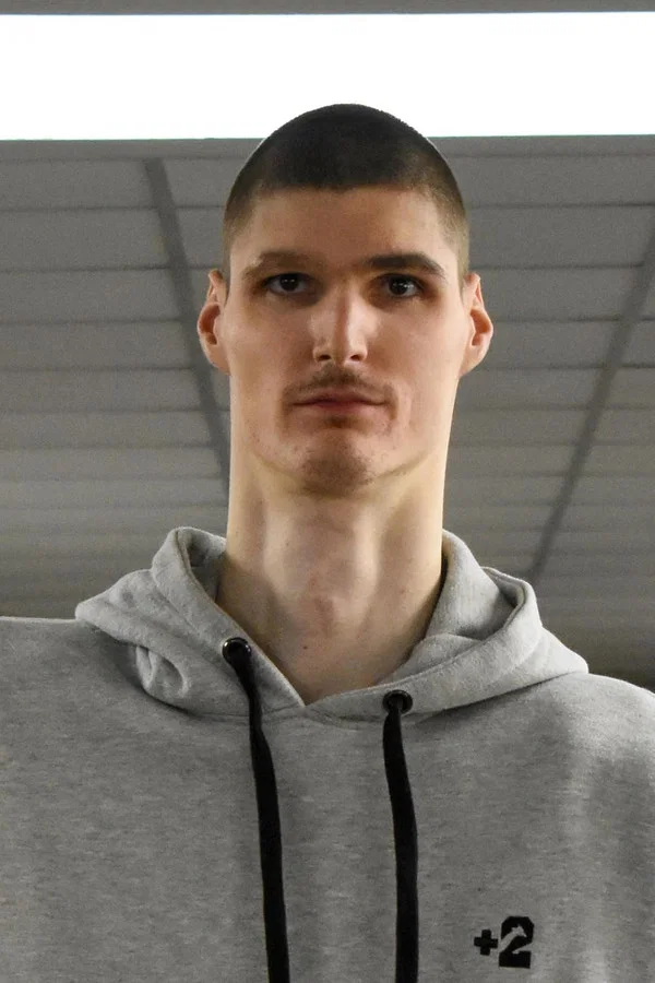 Robert  Bobroczkyi