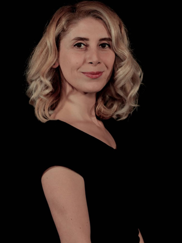 Neşe Metin
