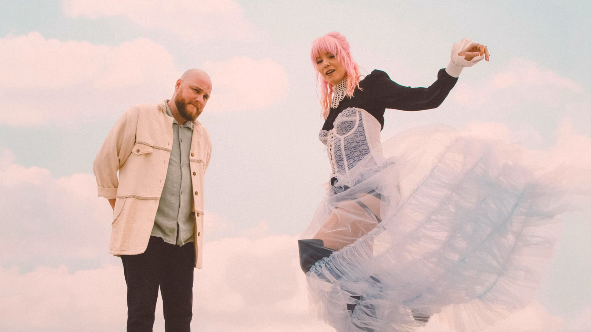 %100 Müzik Sunar: New Constellations