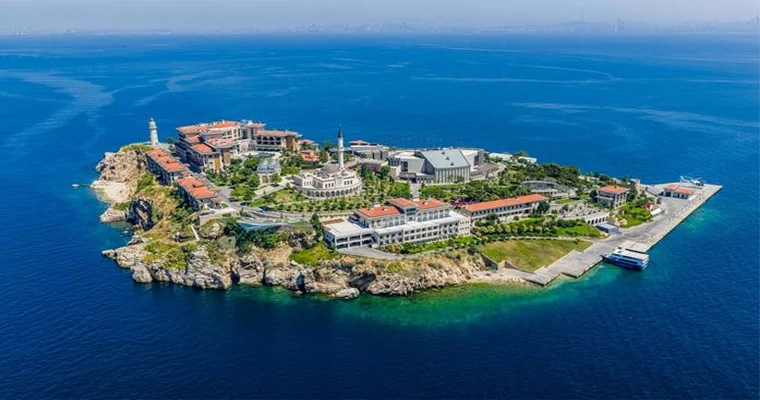 28 Haziran | Demokrasi ve Özgürlükler Adası